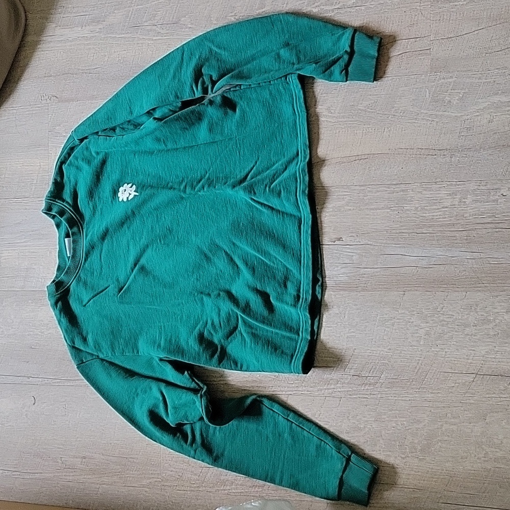 Outdoor Voices sweatshirt in size Medium